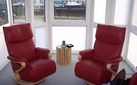 Marina 38-2